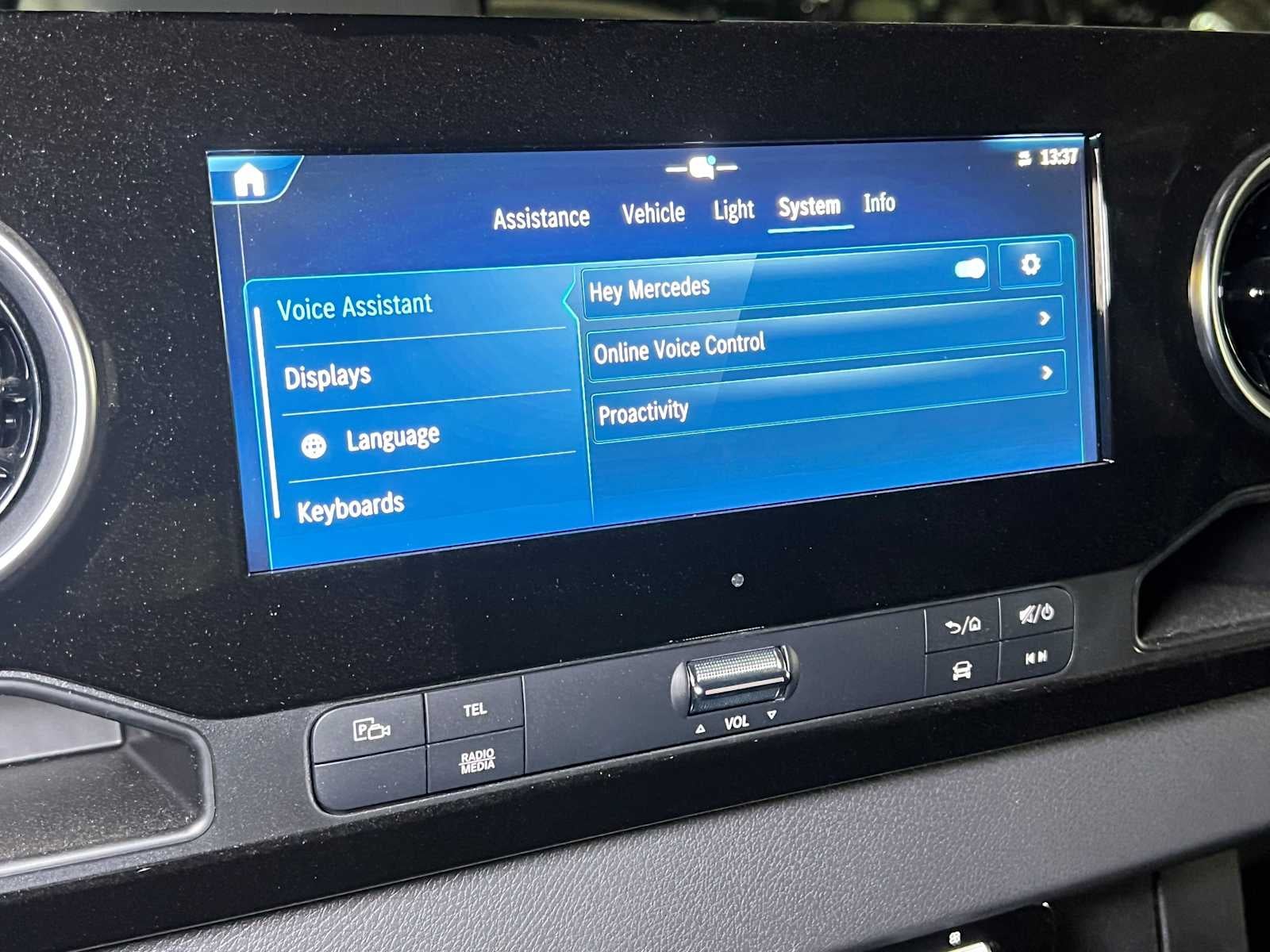 2026 Mercedes-Benz Sprinter Cargo 2500 Standard Roof I4 Diesel HO 144 AWD