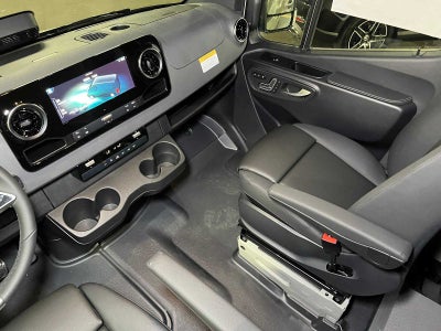 2026 Mercedes-Benz Sprinter Cargo 2500 Standard Roof I4 Diesel HO 144 AWD