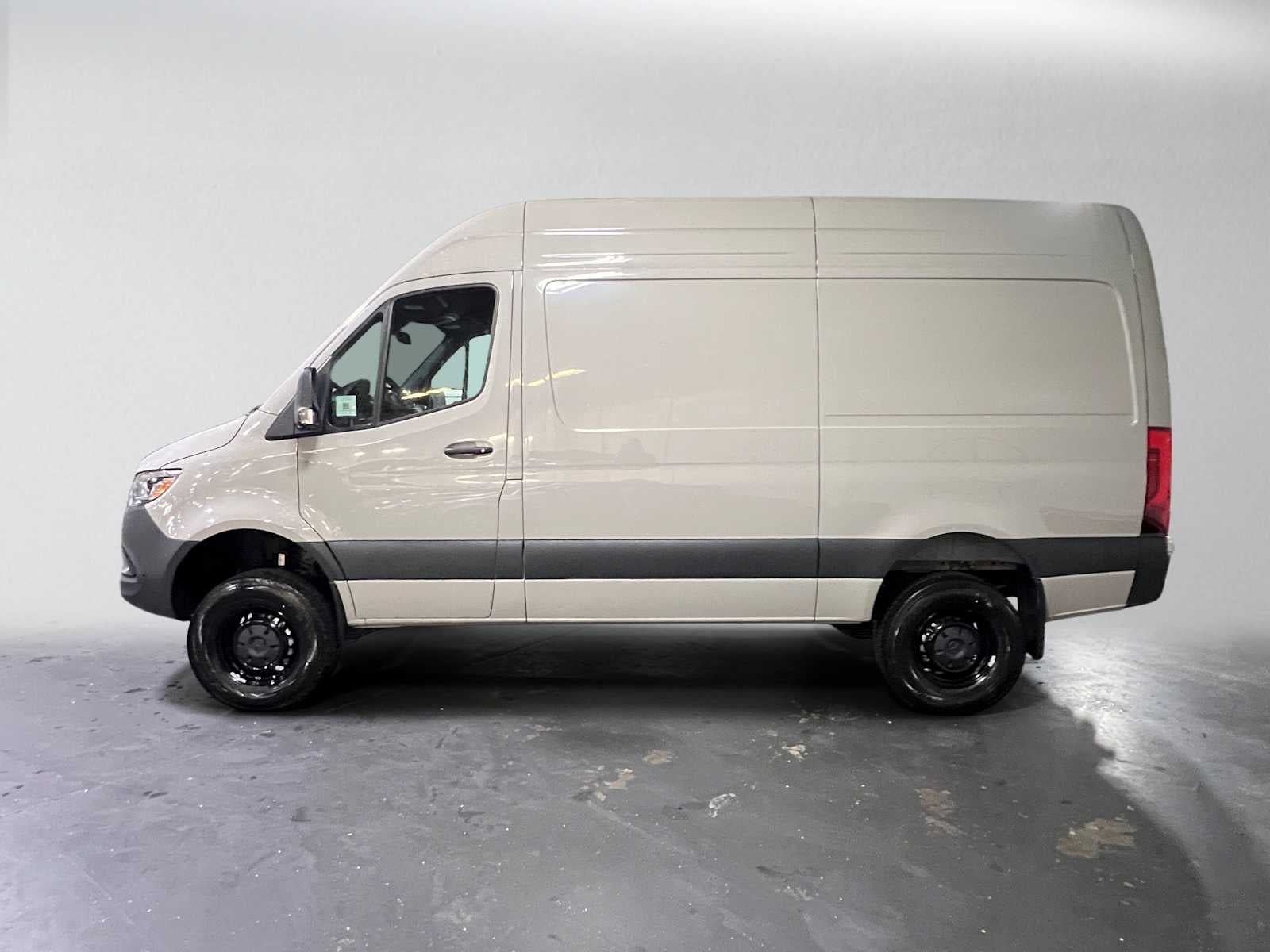 2026 Mercedes-Benz Sprinter Cargo 2500 Standard Roof I4 Diesel HO 144 AWD