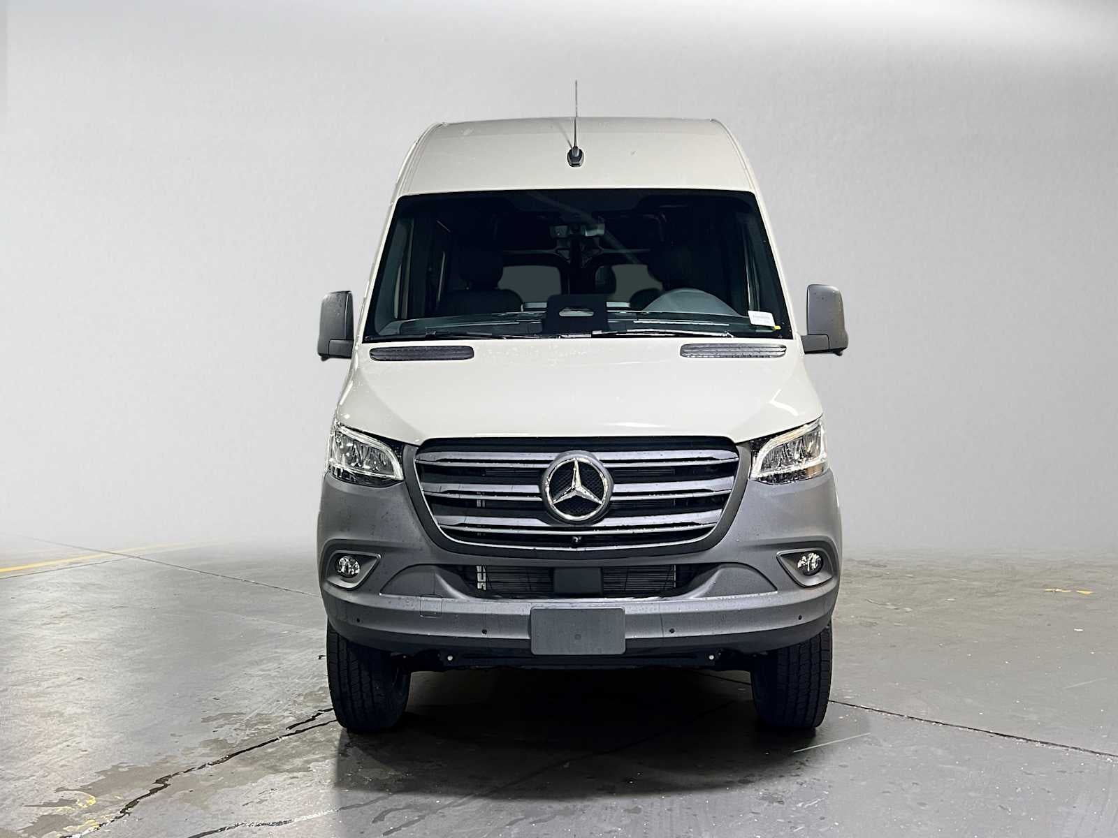 2026 Mercedes-Benz Sprinter Cargo 2500 Standard Roof I4 Diesel HO 144 AWD