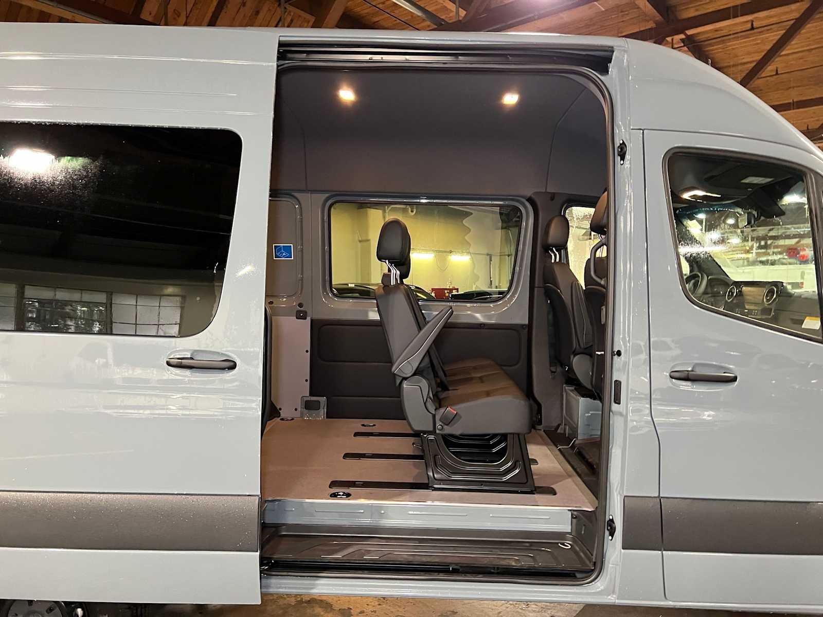 2026 Mercedes-Benz Sprinter Crew 2500 Standard Roof I4 Diesel HO 144 AWD