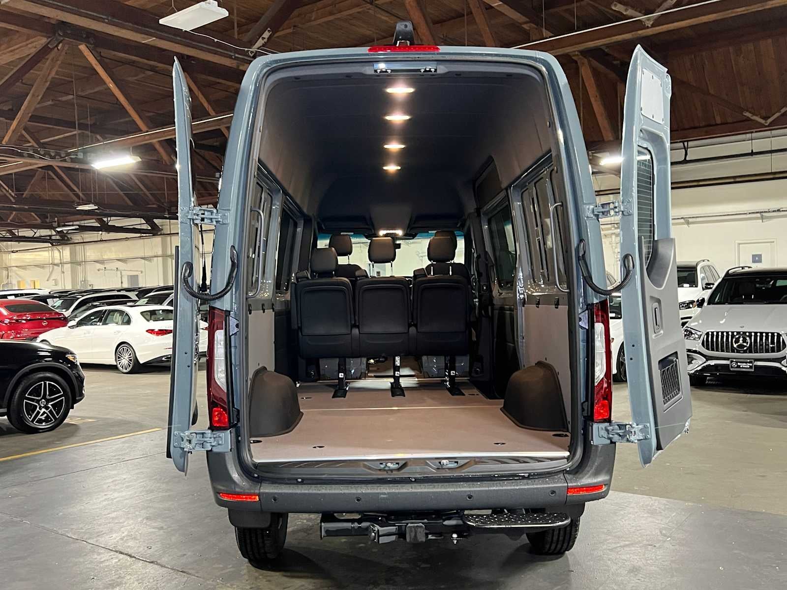 2026 Mercedes-Benz Sprinter Crew 2500 Standard Roof I4 Diesel HO 144 AWD