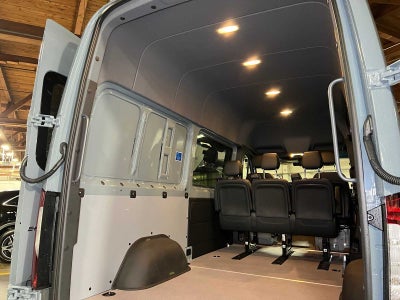 2026 Mercedes-Benz Sprinter Crew 2500 Standard Roof I4 Diesel HO 144 AWD
