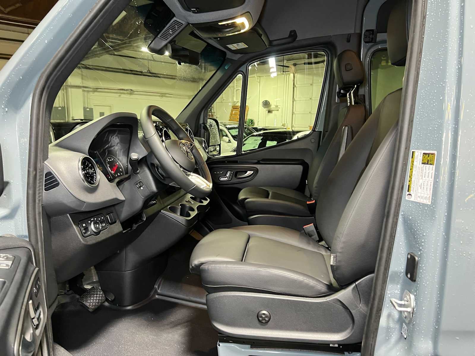 2026 Mercedes-Benz Sprinter Crew 2500 Standard Roof I4 Diesel HO 144 AWD