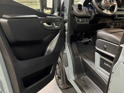 2026 Mercedes-Benz Sprinter Crew 2500 Standard Roof I4 Diesel HO 144 AWD
