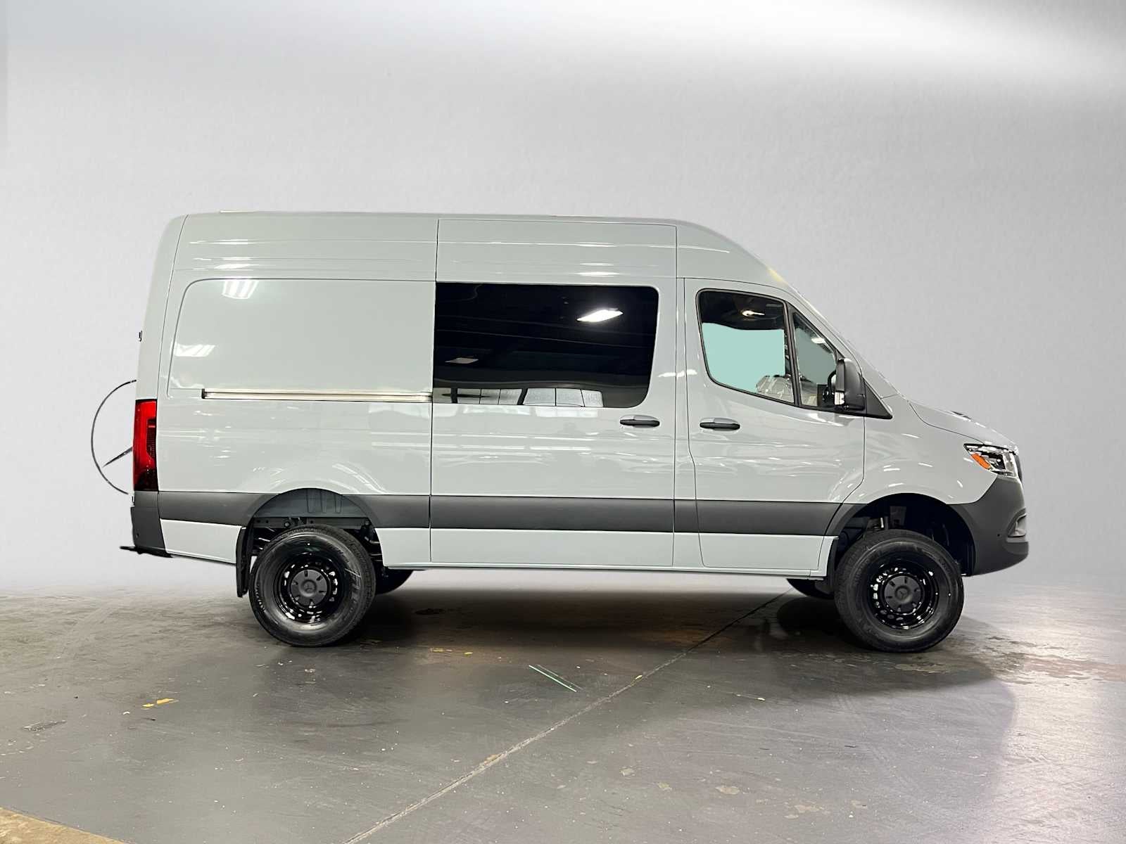 2026 Mercedes-Benz Sprinter Cargo 2500 Standard Roof I4 Diesel HO 144 AWD