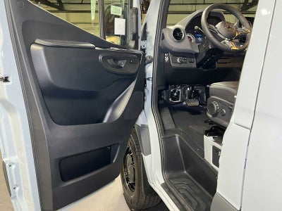 2026 Mercedes-Benz Sprinter Cargo 2500 Standard Roof I4 Diesel HO 144 AWD