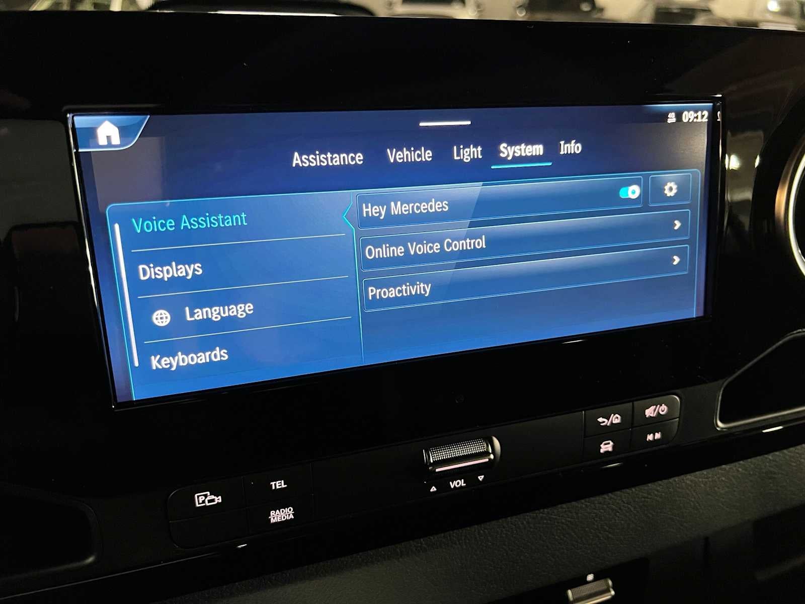 2026 Mercedes-Benz Sprinter Cargo 2500 Standard Roof I4 Diesel HO 144 AWD