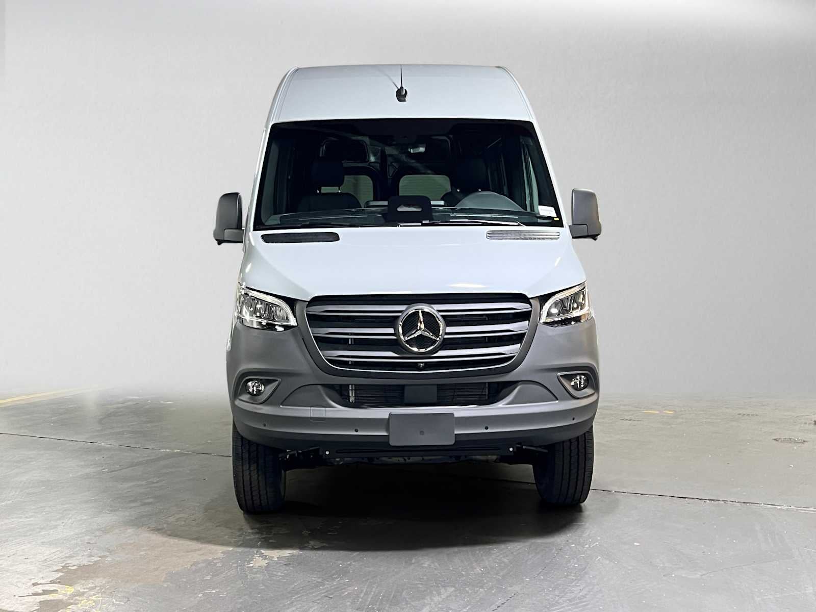 2026 Mercedes-Benz Sprinter Cargo 2500 Standard Roof I4 Diesel HO 144 AWD
