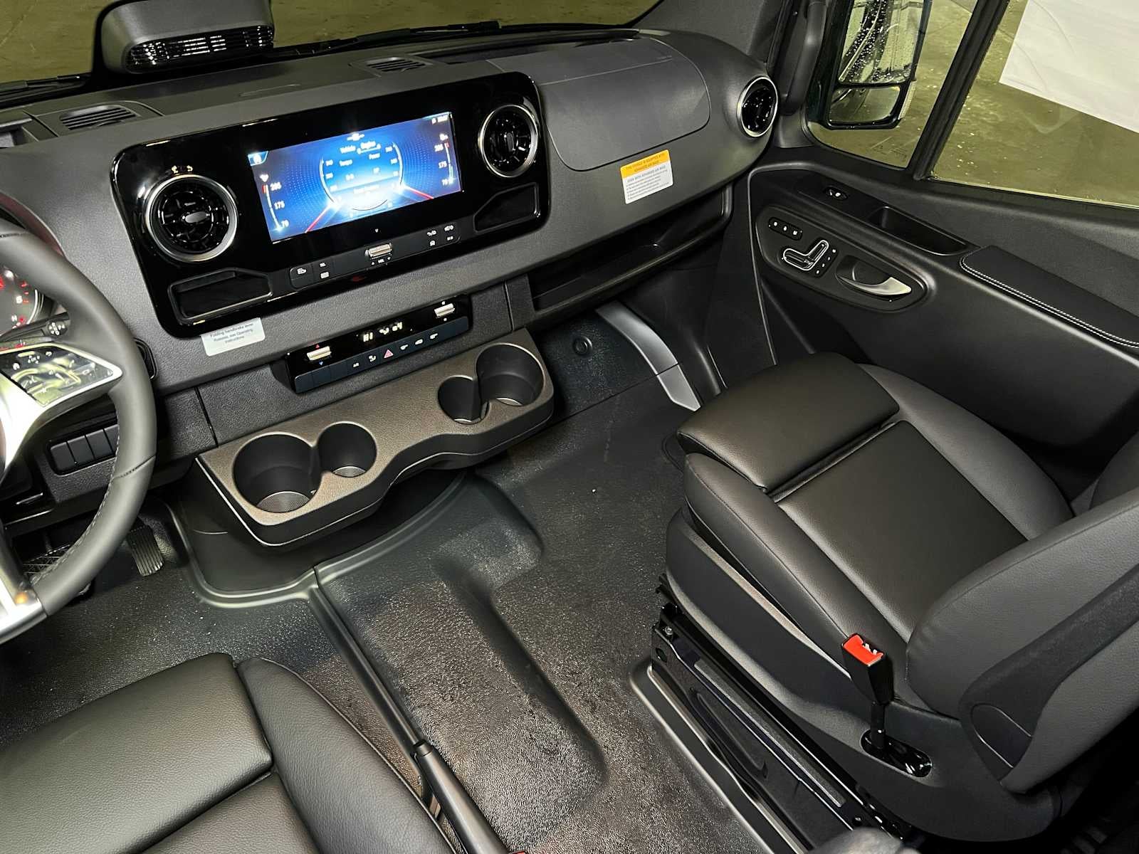 2026 Mercedes-Benz Sprinter 2500 Standard Roof I4 Diesel HO 144" AWD