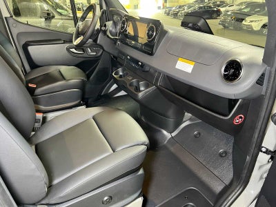 2026 Mercedes-Benz Sprinter 2500 Standard Roof I4 Diesel HO 144 AWD