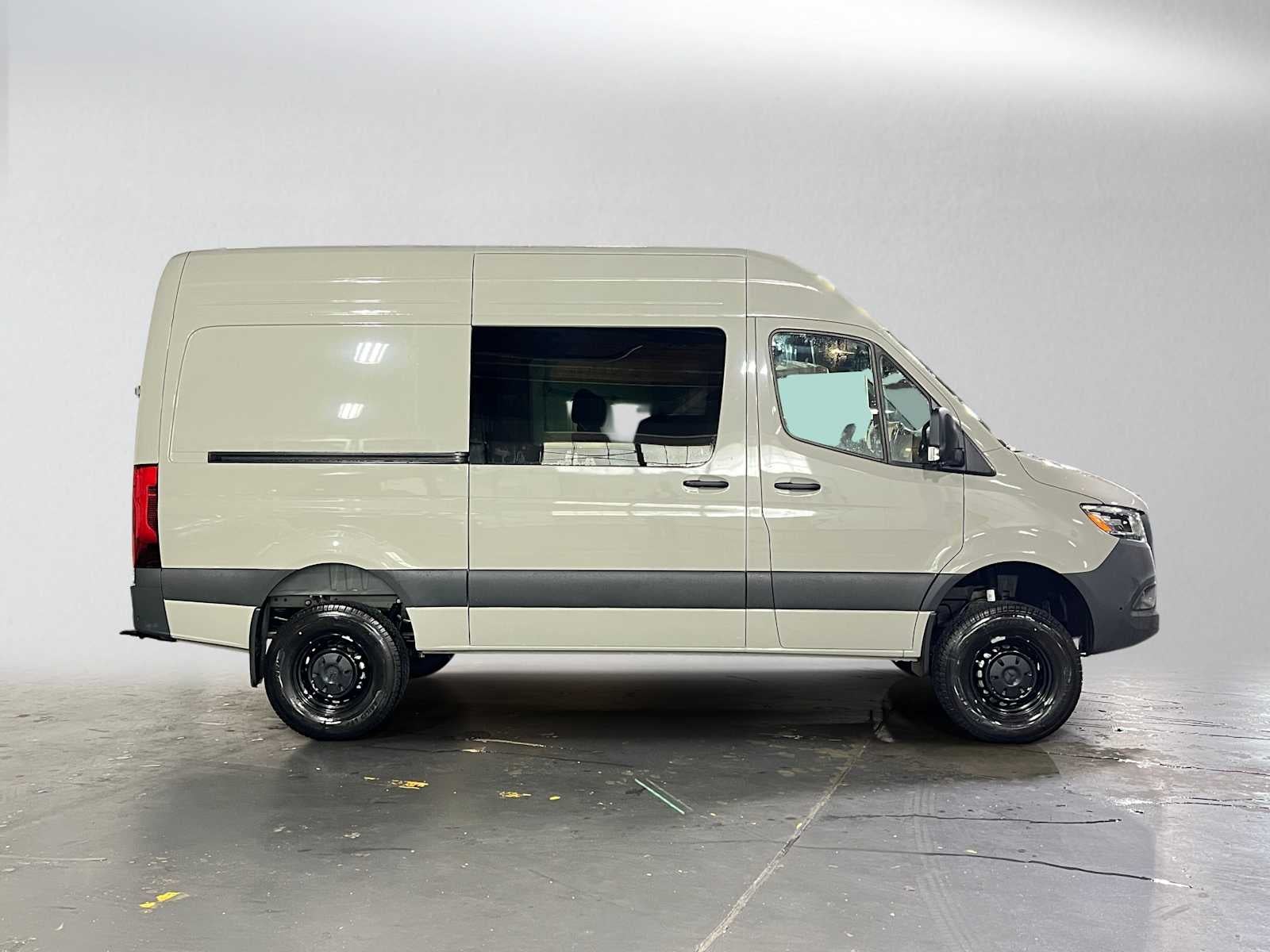 2026 Mercedes-Benz Sprinter 2500 Standard Roof I4 Diesel HO 144 AWD