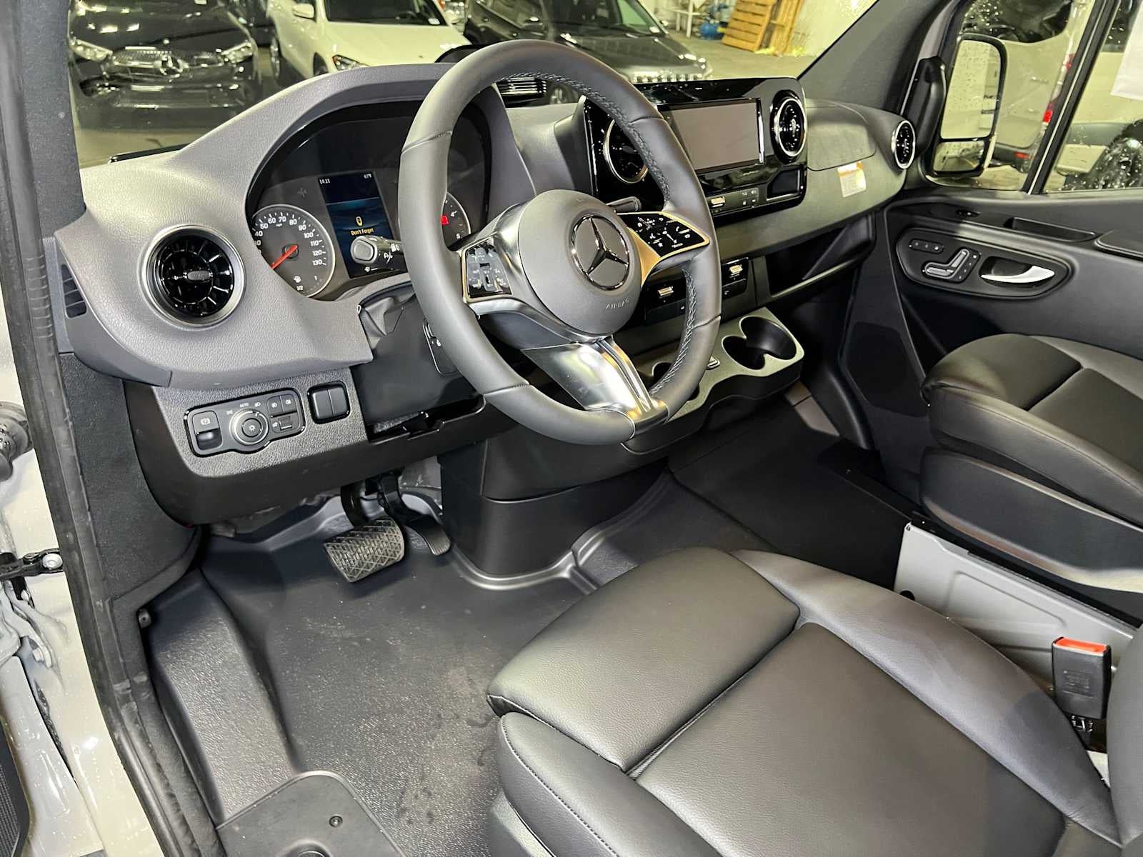 2026 Mercedes-Benz Sprinter 2500 Standard Roof I4 Diesel HO 144 AWD