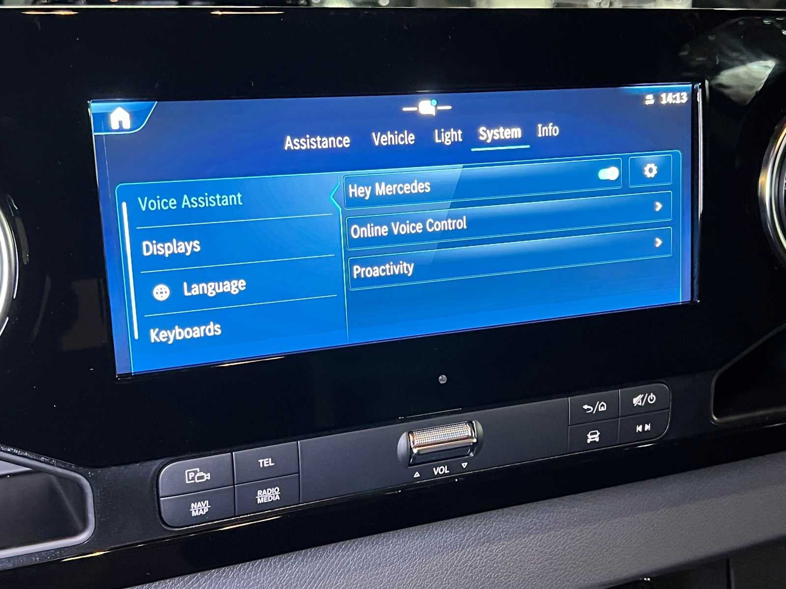 2026 Mercedes-Benz Sprinter 2500 Standard Roof I4 Diesel HO 144 AWD