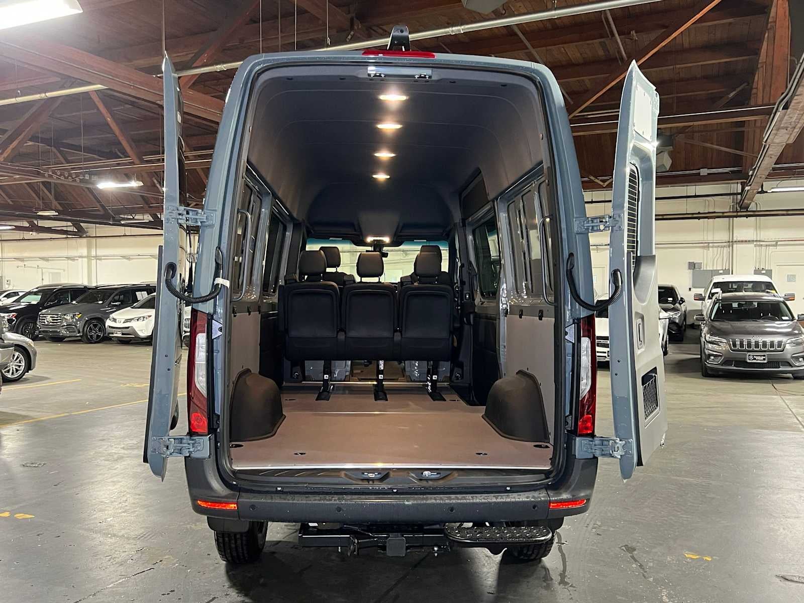 2026 Mercedes-Benz Sprinter 2500 Standard Roof I4 Diesel HO 144 AWD