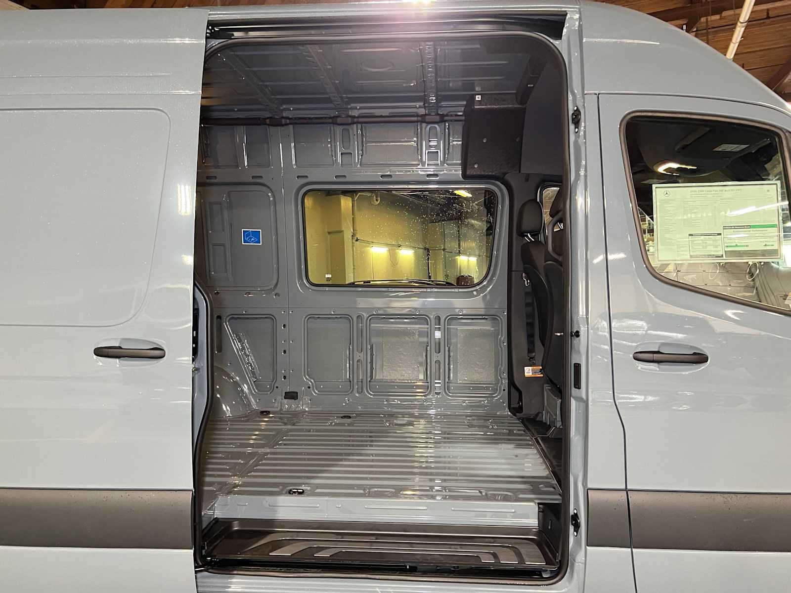2026 Mercedes-Benz Sprinter 2500 Standard Roof I4 Diesel HO 144 AWD