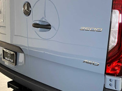 2026 Mercedes-Benz Sprinter 2500 Standard Roof I4 Diesel HO 144 AWD