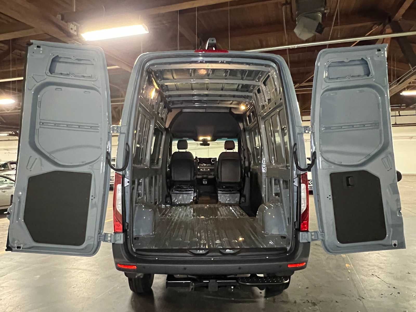 2026 Mercedes-Benz Sprinter 2500 Standard Roof I4 Diesel HO 144 AWD
