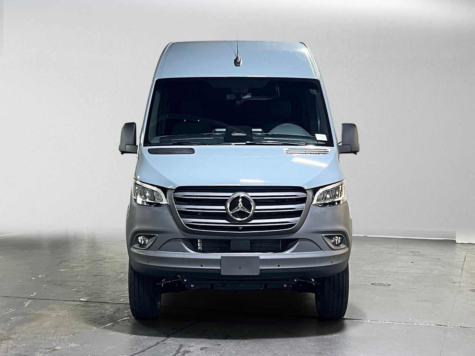 2026 Mercedes-Benz Sprinter 2500 Standard Roof I4 Diesel HO 144 AWD