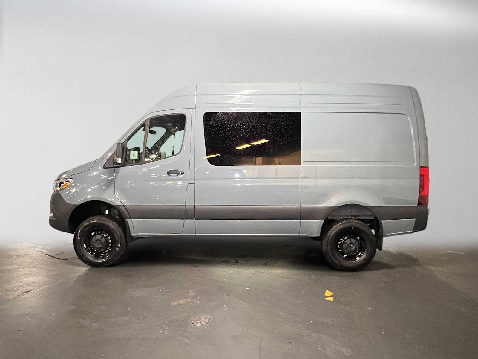 2026 Mercedes-Benz Sprinter Cargo 2500 Standard Roof I4 Diesel HO 144 AWD
