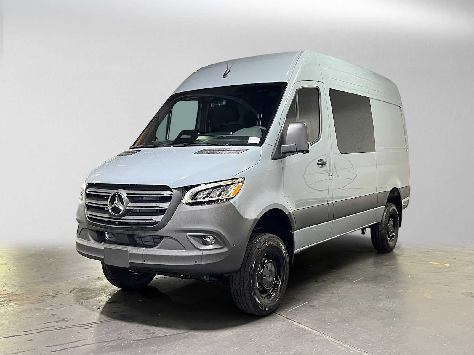 2026 Mercedes-Benz Sprinter Cargo 2500 Standard Roof I4 Diesel HO 144 AWD