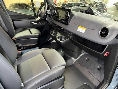 2026 Mercedes-Benz Sprinter Crew 2500 Standard Roof I4 Diesel HO 144 AWD