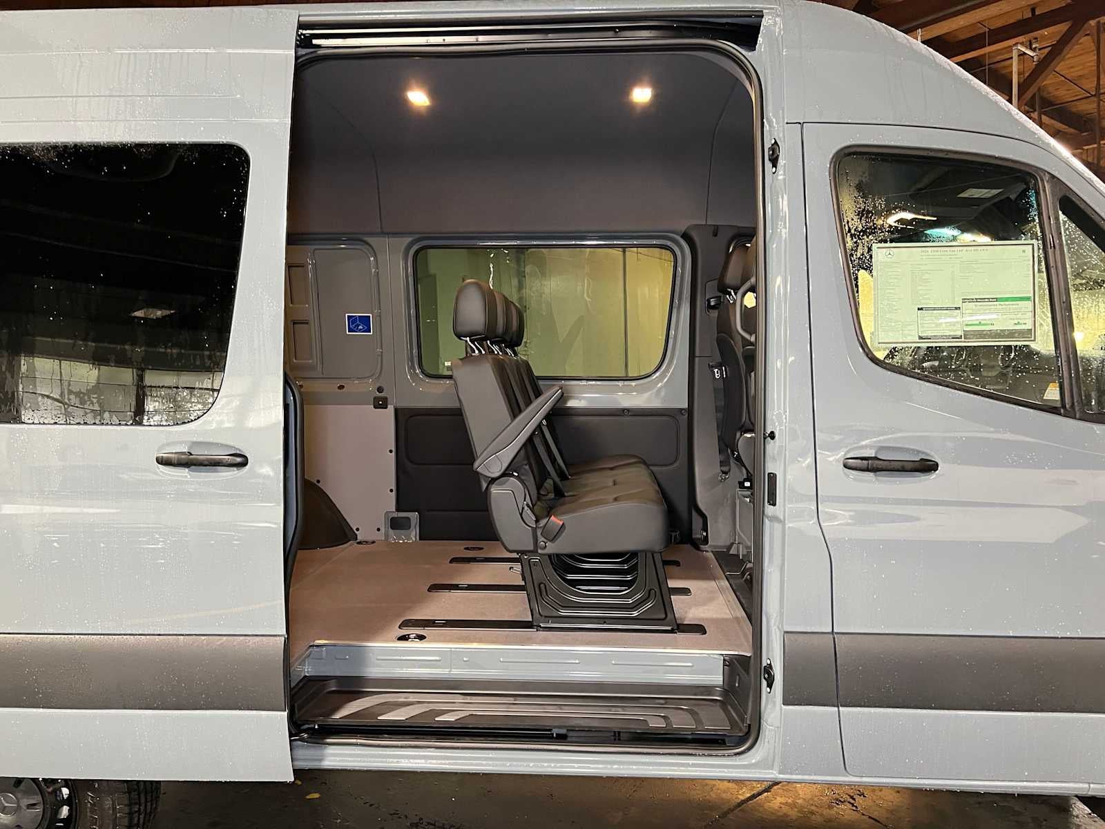 2026 Mercedes-Benz Sprinter Crew 2500 Standard Roof I4 Diesel HO 144 AWD