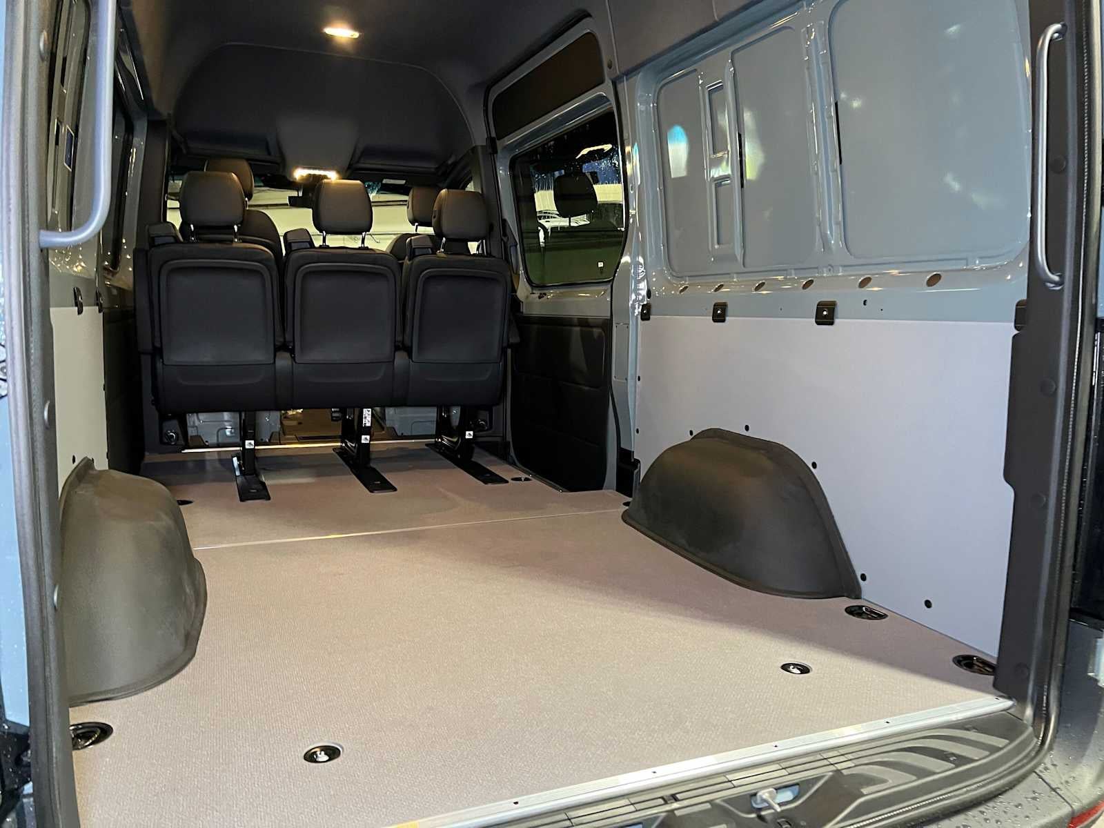 2026 Mercedes-Benz Sprinter Crew 2500 Standard Roof I4 Diesel HO 144 AWD