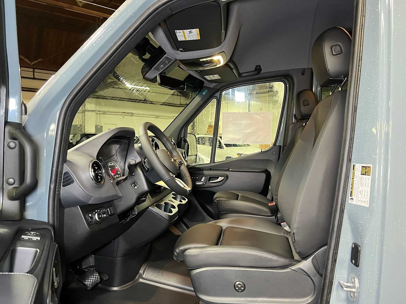 2026 Mercedes-Benz Sprinter Crew 2500 Standard Roof I4 Diesel HO 144 AWD