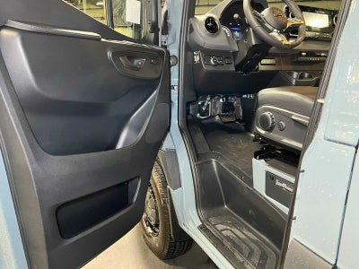 2026 Mercedes-Benz Sprinter Cargo 2500 Standard Roof I4 Diesel HO 144 AWD
