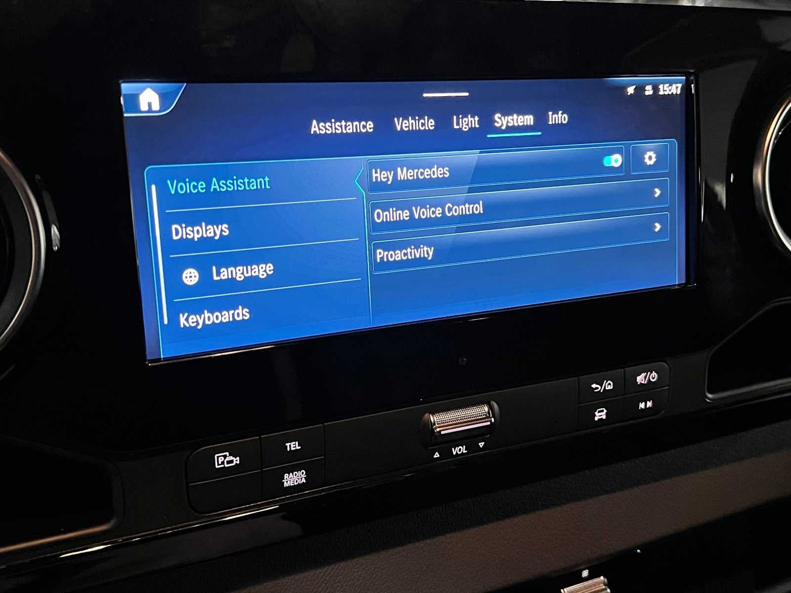 2026 Mercedes-Benz Sprinter Cargo 2500 Standard Roof I4 Diesel HO 144 AWD