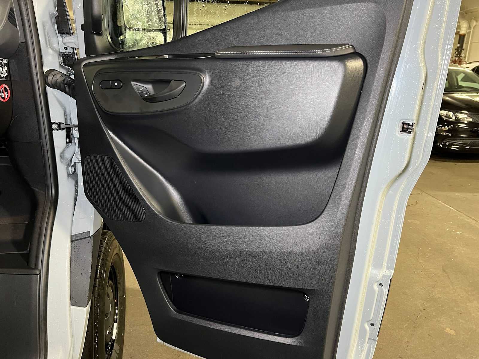 2026 Mercedes-Benz Sprinter Cargo 2500 Standard Roof I4 Diesel HO 144 AWD