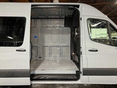 2026 Mercedes-Benz Sprinter Cargo 2500 Standard Roof I4 Diesel HO 144 AWD
