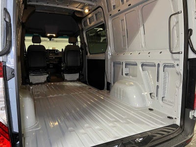 2026 Mercedes-Benz Sprinter Cargo 2500 Standard Roof I4 Diesel HO 144 AWD