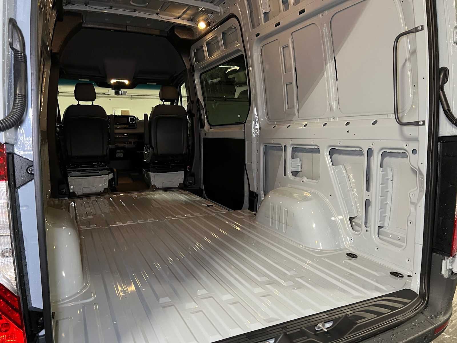 2026 Mercedes-Benz Sprinter Cargo 2500 Standard Roof I4 Diesel HO 144 AWD