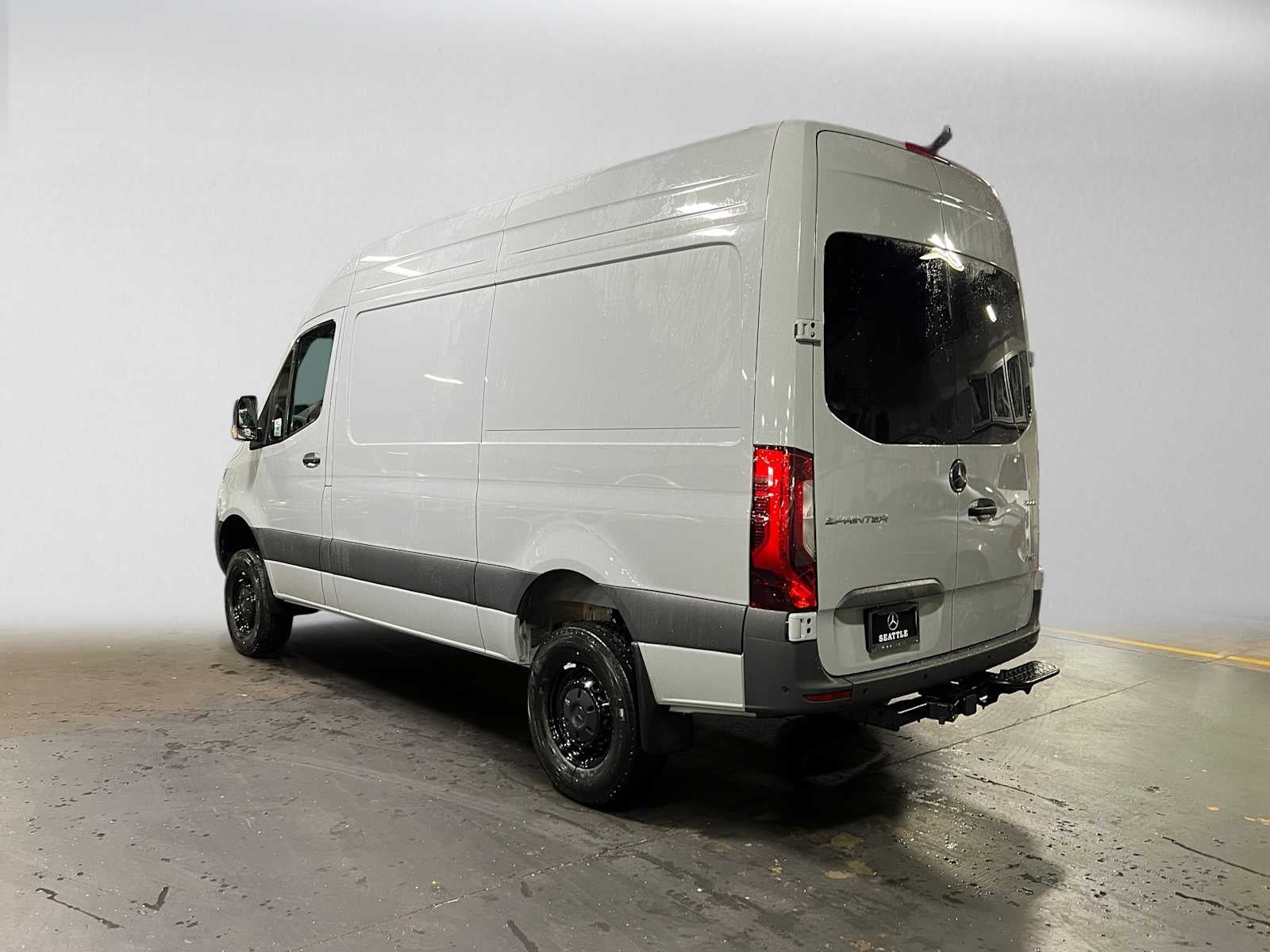 2026 Mercedes-Benz Sprinter Cargo 2500 Standard Roof I4 Diesel HO 144 AWD