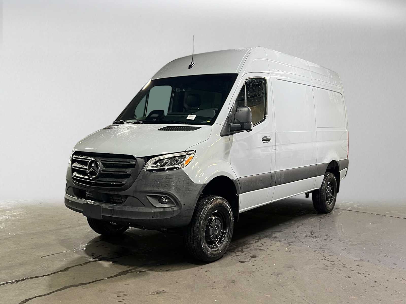2026 Mercedes-Benz Sprinter Cargo 2500 Standard Roof I4 Diesel HO 144 AWD