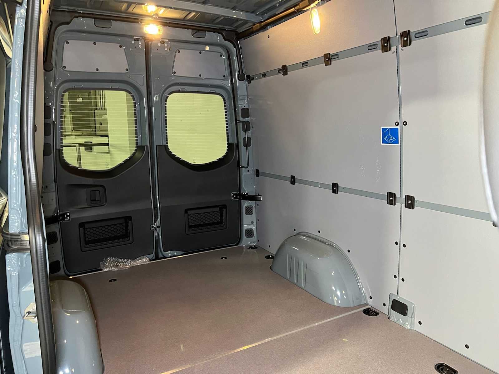 2026 Mercedes-Benz Sprinter Cargo 2500 Standard Roof I4 Diesel HO 144 AWD