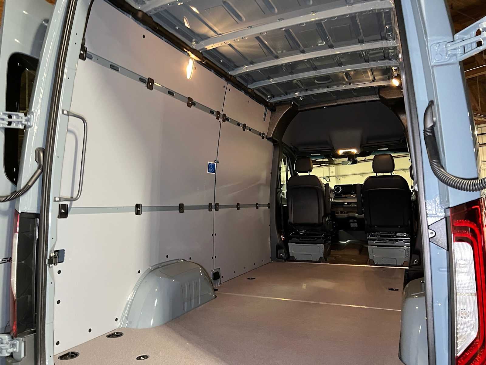 2026 Mercedes-Benz Sprinter Cargo 2500 Standard Roof I4 Diesel HO 144 AWD