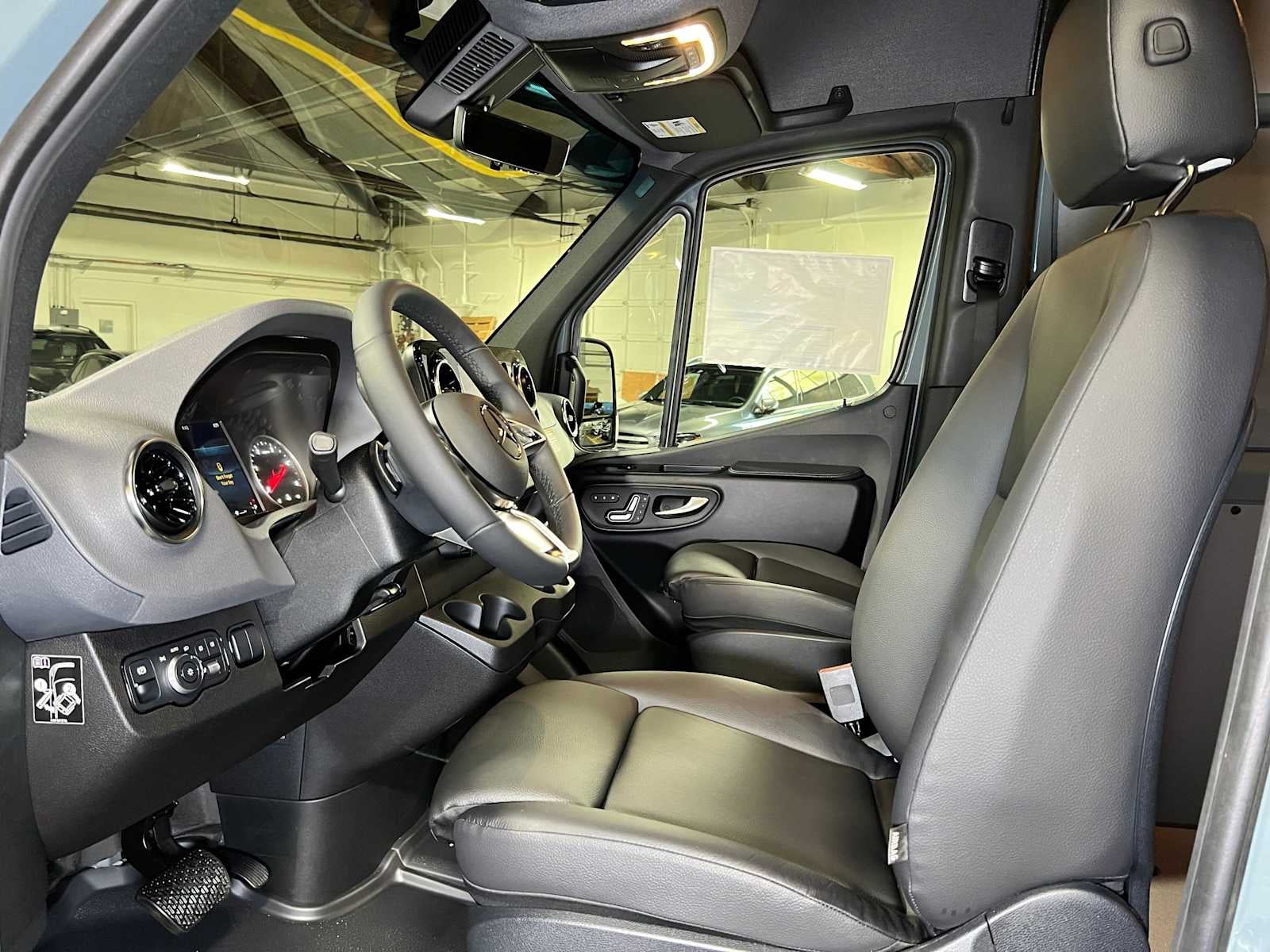 2026 Mercedes-Benz Sprinter Cargo 2500 Standard Roof I4 Diesel HO 144 AWD