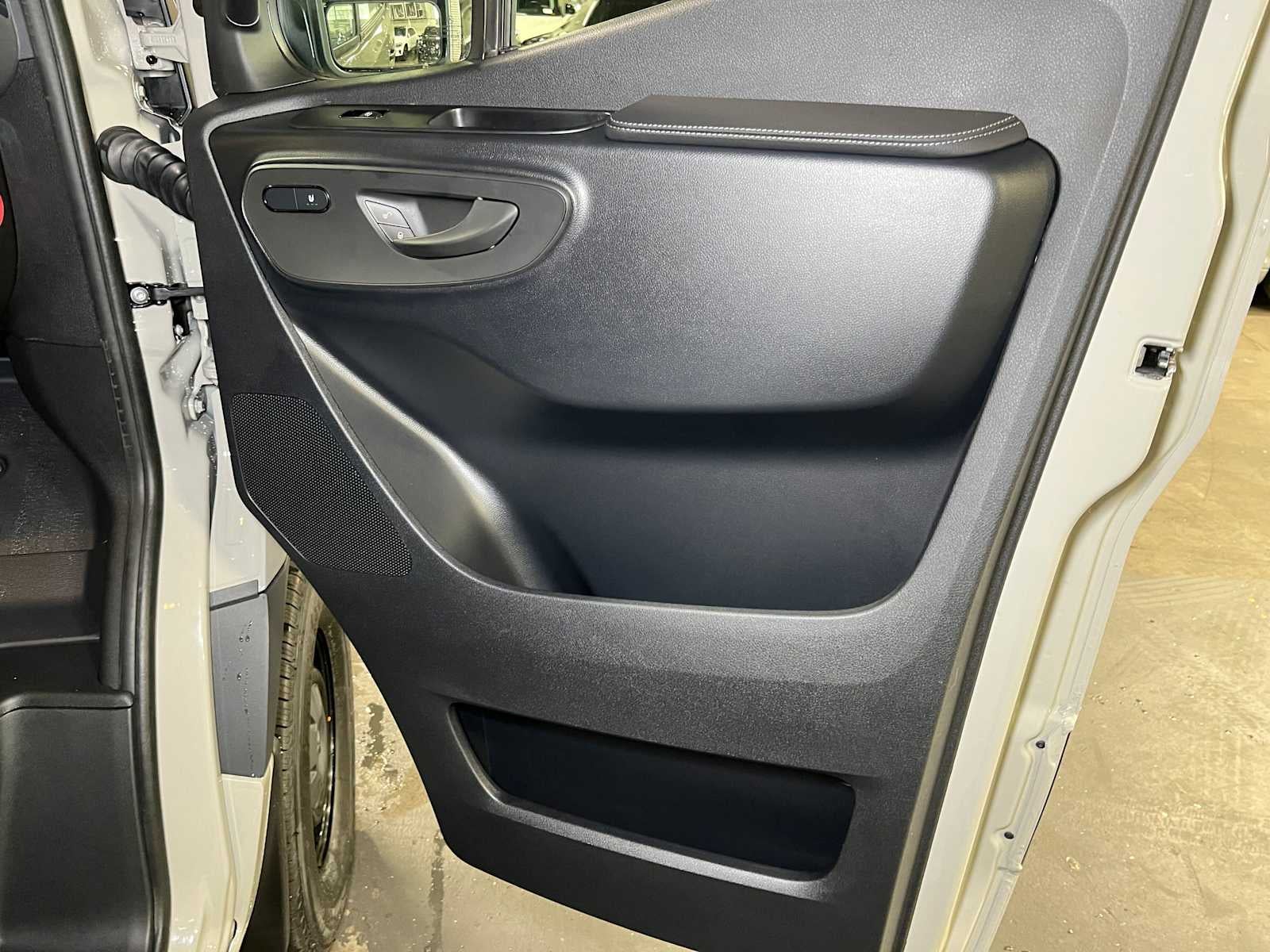 2026 Mercedes-Benz Sprinter Cargo 2500 Standard Roof I4 Diesel HO 144 AWD