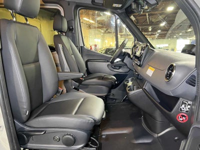 2026 Mercedes-Benz Sprinter Cargo 2500 Standard Roof I4 Diesel HO 144 AWD