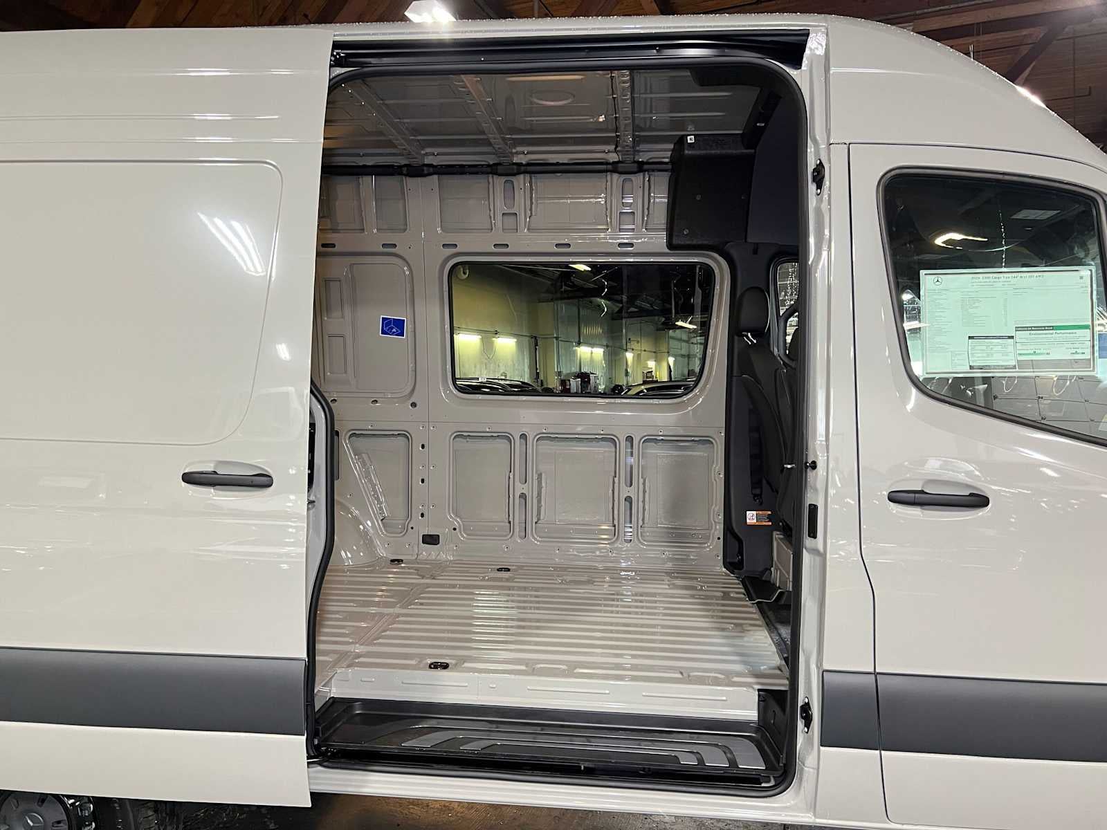 2026 Mercedes-Benz Sprinter Cargo 2500 Standard Roof I4 Diesel HO 144 AWD
