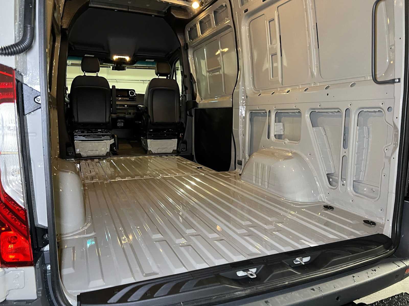 2026 Mercedes-Benz Sprinter Cargo 2500 Standard Roof I4 Diesel HO 144 AWD