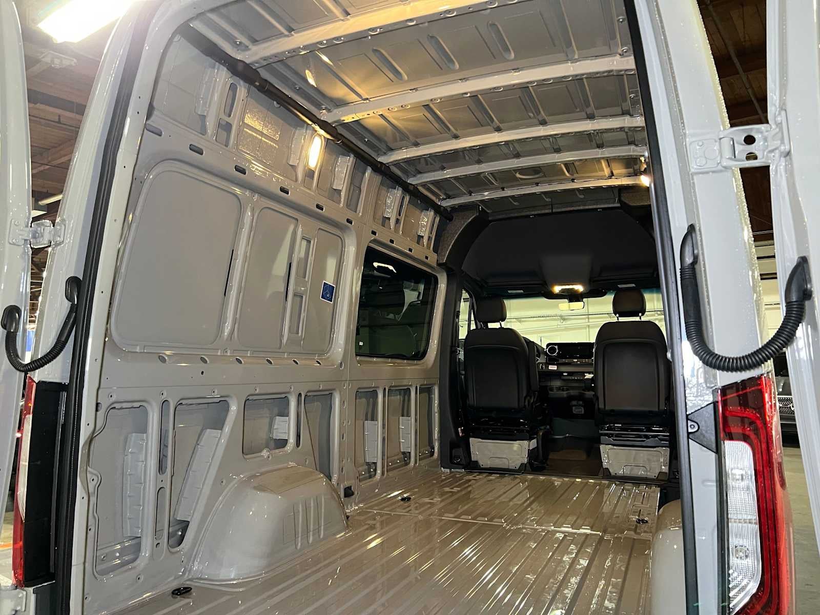 2026 Mercedes-Benz Sprinter Cargo 2500 Standard Roof I4 Diesel HO 144 AWD