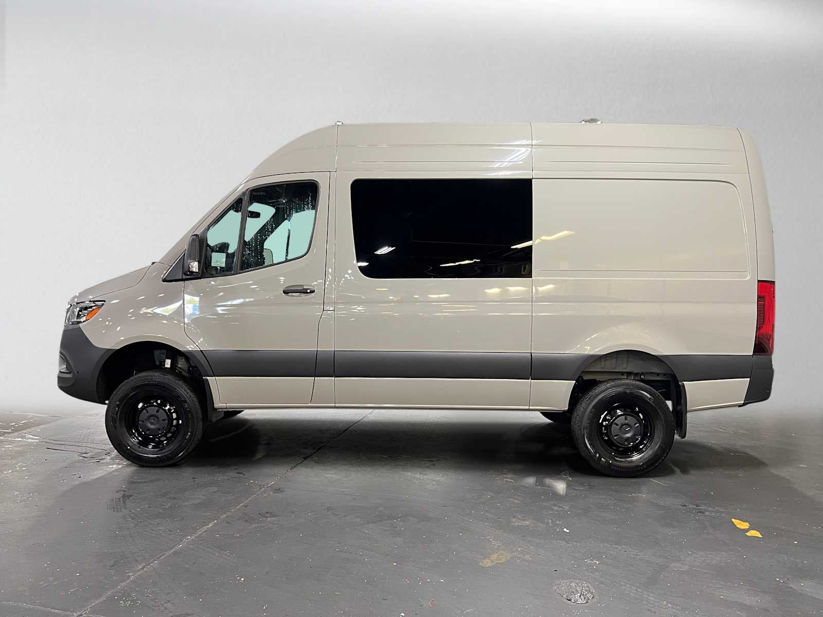 2026 Mercedes-Benz Sprinter Cargo 2500 Standard Roof I4 Diesel HO 144 AWD