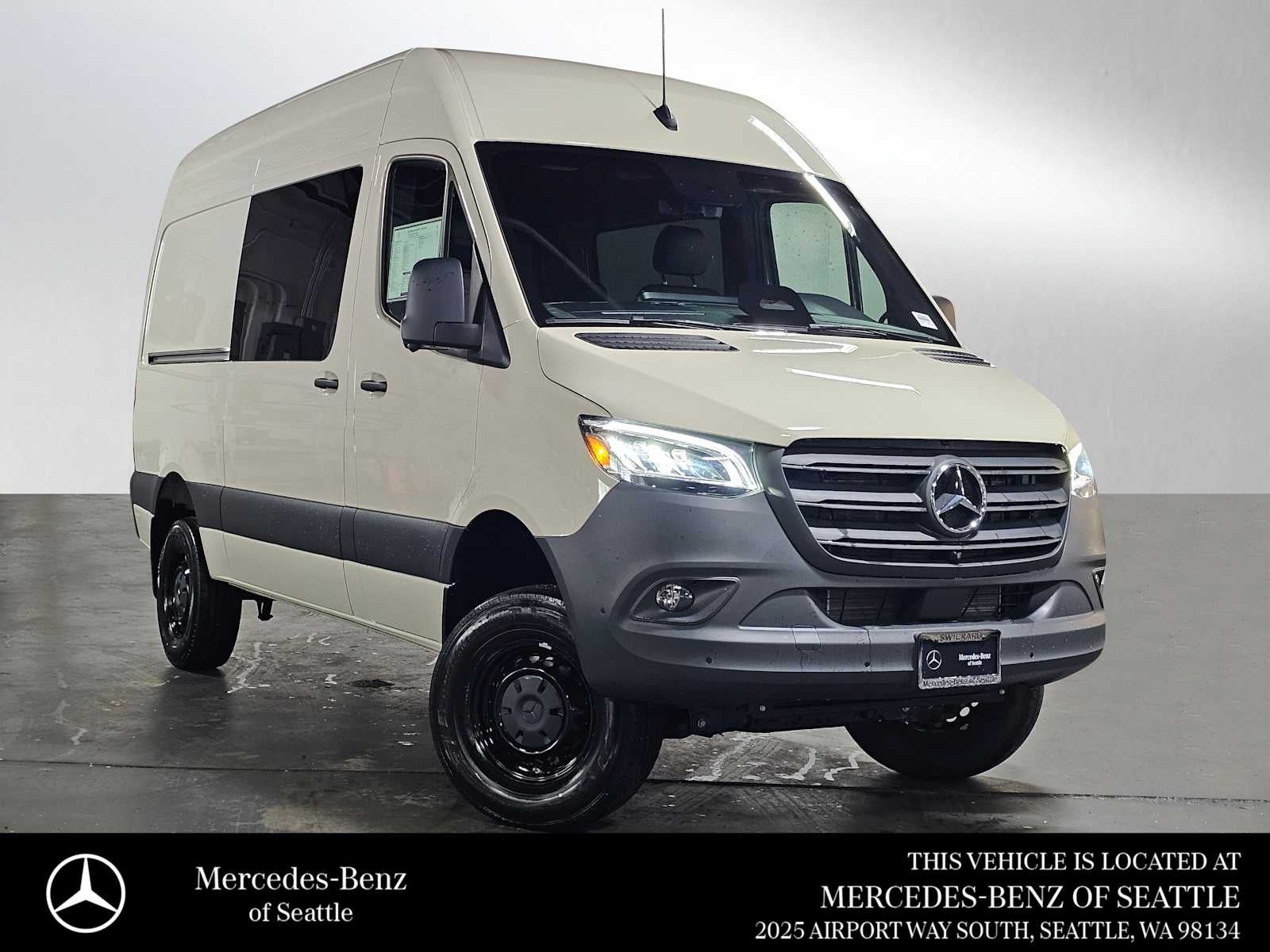 2026 Mercedes-Benz Sprinter 2500 Standard Roof I4 Diesel HO 144 AWD