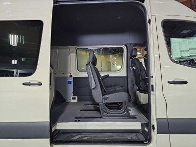 2026 Mercedes-Benz Sprinter 2500 Standard Roof I4 Diesel HO 144 AWD