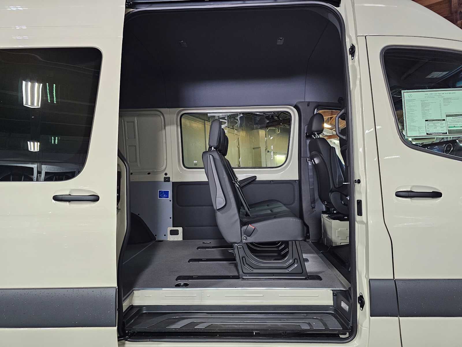 2026 Mercedes-Benz Sprinter 2500 Standard Roof I4 Diesel HO 144 AWD