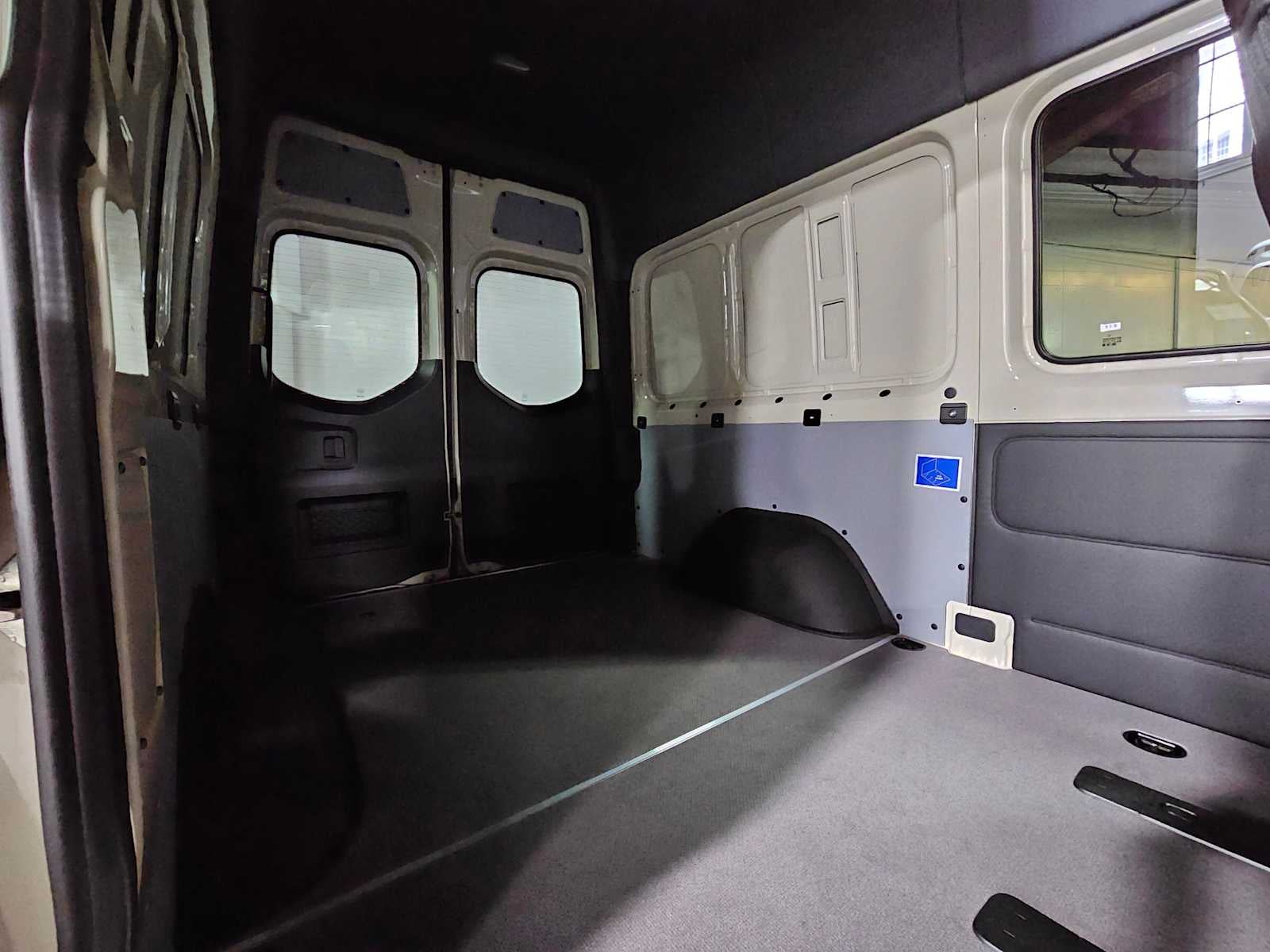 2026 Mercedes-Benz Sprinter 2500 Standard Roof I4 Diesel HO 144 AWD